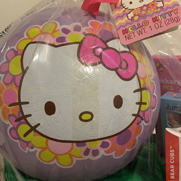 Hello Kitty Easter Basket Gift Set Brand New in Sealed package. - Picture 3 of 6